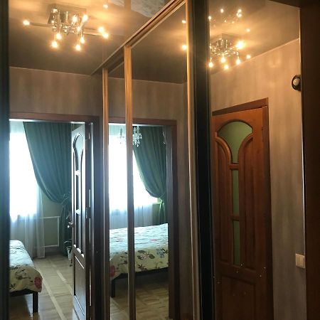Апартаменты Ботанический Сад Kiev Dış mekan fotoğraf