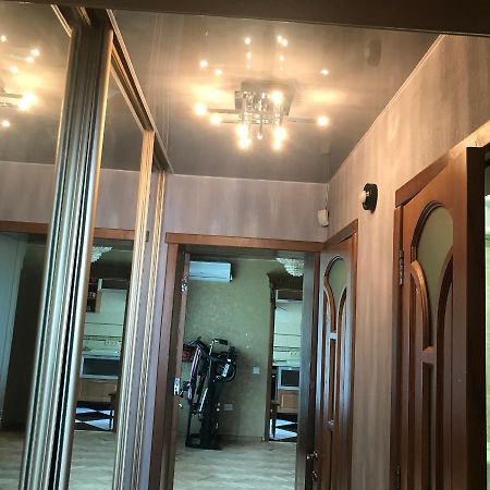 Апартаменты Ботанический Сад Kiev Dış mekan fotoğraf